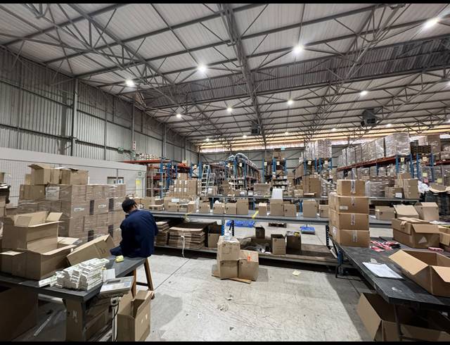 1,600M² WAREHOUSE TO LET IN SPARTAN